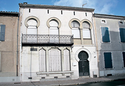 Castres, between town and country