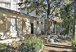Nîmes, a composite clientele
