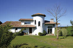 Urrugne, between Spain and the Atlantic Ocean