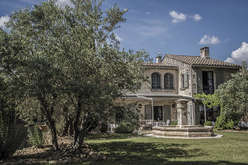 Saint-Rémy-de-Provence, a spotless reputation