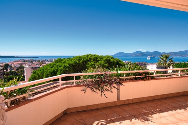 CANNES - Annonce Appartement à vendre 3 pièces - 120 m² CANNES - Annonce Appartement à vendre 3 pièces - 120 m²