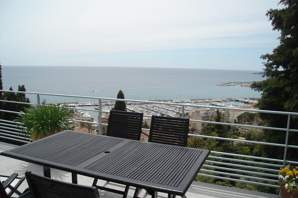 MENTON - Annonce Maison à vendre 7 pièces - 226 m² MENTON - Annonce Maison à vendre 7 pièces - 226 m²