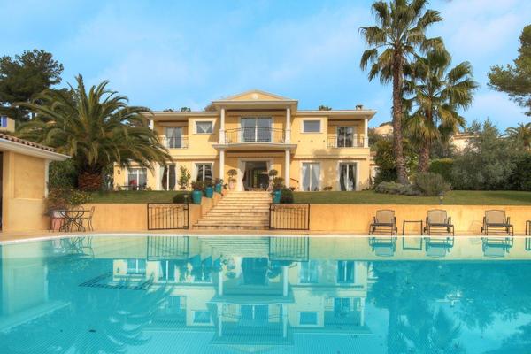 MOUGINS - Annonce Maison à vendre 5 pièces - 350 m² MOUGINS - Annonce Maison à vendre 5 pièces - 350 m²