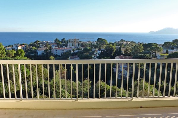 CANNES - Annonce Appartement à vendre 3 pièces - 72 m² CANNES - Annonce Appartement à vendre 3 pièces - 72 m²