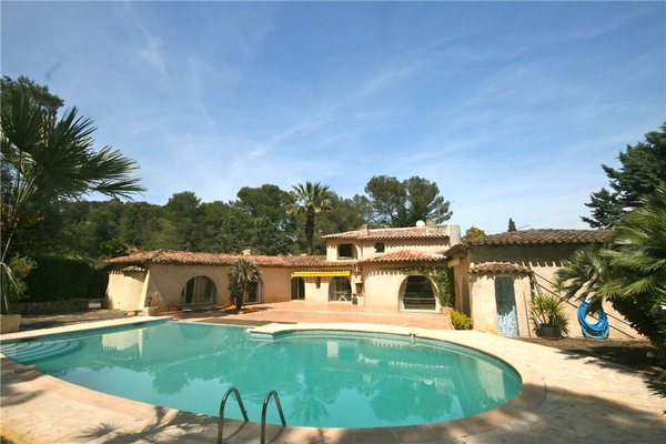 MOUGINS - Annonce Maison à vendre 6 pièces - 250 m² MOUGINS - Annonce Maison à vendre 6 pièces - 250 m²