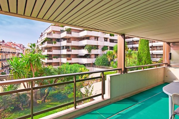 CANNES - Annonce Appartement à vendre 3 pièces - 98 m² CANNES - Annonce Appartement à vendre 3 pièces - 98 m²