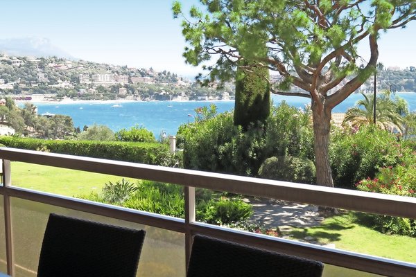VILLEFRANCHE-SUR-MER - Annonce Appartement à vendre 4 pièces - 91 m² VILLEFRANCHE-SUR-MER - Annonce Appartement à vendre 4 pièces - 91 m²