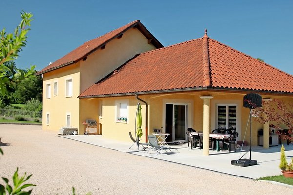 BELLEY - Annonce Maison à vendre 5 pièces - 140 m² BELLEY - Annonce Maison à vendre 5 pièces - 140 m²