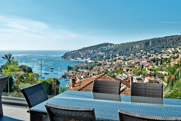 VILLEFRANCHE-SUR-MER - Annonce Maison à vendre 6 pièces - 280 m² VILLEFRANCHE-SUR-MER - Annonce Maison à vendre 6 pièces - 280 m²