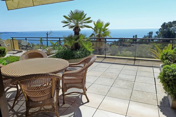 CANNES - Annonce Appartement à vendre 6 pièces - 250 m² CANNES - Annonce Appartement à vendre 6 pièces - 250 m²