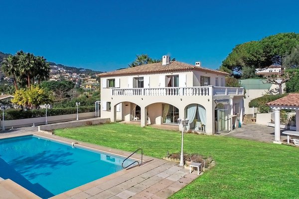 ANTIBES - Annonce Maison à vendre 7 pièces - 250 m² ANTIBES - Annonce Maison à vendre 7 pièces - 250 m²