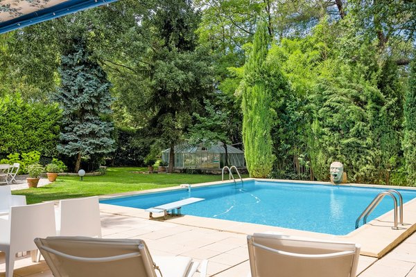 AIX-EN-PROVENCE - Annonce Maison à vendre 7 pièces - 250 m² AIX-EN-PROVENCE - Annonce Maison à vendre 7 pièces - 250 m²