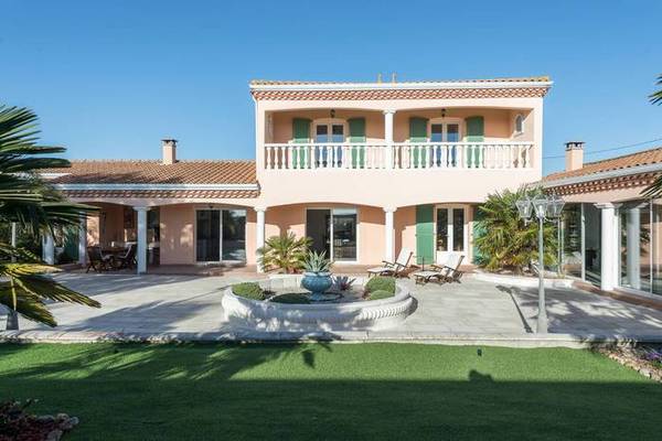 CROIX CHAPEAU - Annonce Maison à vendre 6 pièces - 234 m² CROIX CHAPEAU - Annonce Maison à vendre 6 pièces - 234 m²