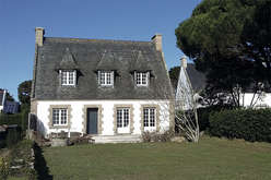 Demeures bretonnes en bord de mer