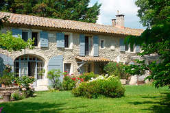 Les Alpilles, charm as far as the eye can see...