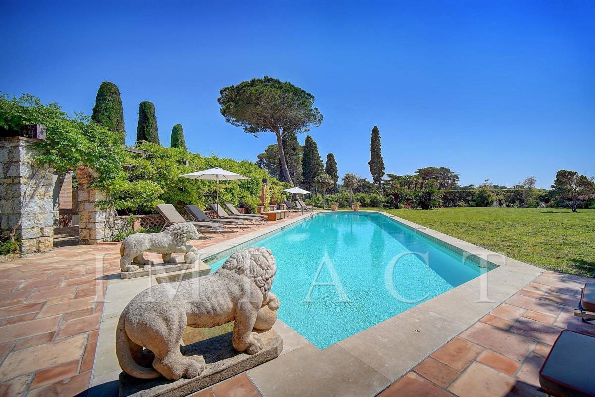 Luxury rentals Cap d'Antibes Villa for rent Cap d'Antibes 2778812.