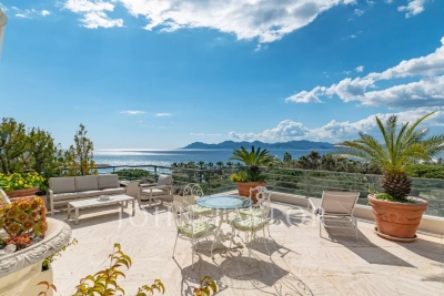 Apartment for sale in CANNES Moneghetti Est - 4 rooms - 152 m&sup2; 