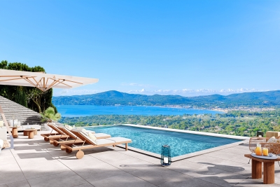 Maison à vendre à GRIMAUD  - 6 pièces - 359 m² 