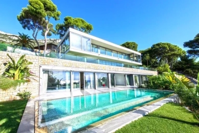 House to rent in CAP-D'AIL Centre - 8 rooms - 380 m² 