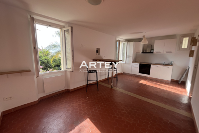 Appartement à louer à CARQUEIRANNE Ecarts - 2 pièces - 30 m² 