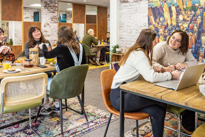 Appartement &agrave; vendre commerces a louer 