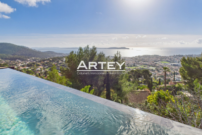 Maison &agrave; vendre &agrave; CARQUEIRANNE  - 6 pi&egrave;ces - 205 m&sup2; 