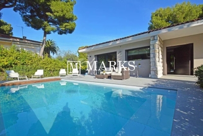 Maison &agrave; louer &agrave; ROQUEBRUNE-CAP-MARTIN   - 197 m&sup2; 