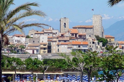 Commerce à vendre à Antibes   90 m² 