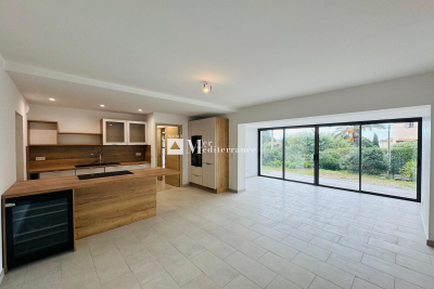 Appartement &agrave; vendre &agrave; LES ISSAMBRES  - 4 pi&egrave;ces - 141 m&sup2; 