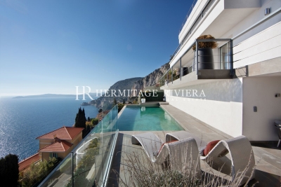 House to rent in CAP-D'AIL Centre - 5 rooms - 230 m² 