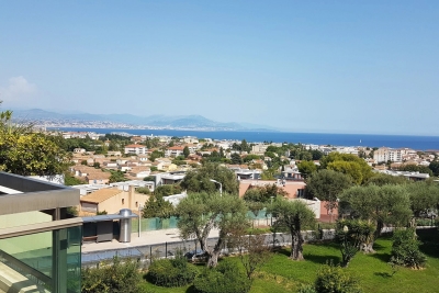 Appartement &agrave; louer &agrave; ANTIBES Lagare - 2 pi&egrave;ces - 57 m&sup2; 