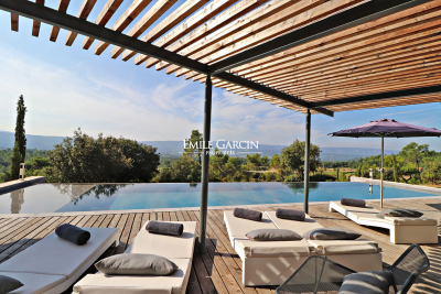 Maison à louer à ROUSSILLON Sérignan-du-Comtat - 11 pièces - 580 m² 