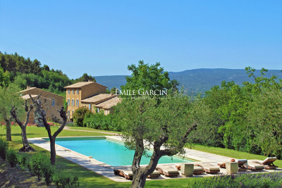 Maison à louer à OPPÈDE Sainte-Cécile-les-Vignes - 12 pièces - 500 m² 