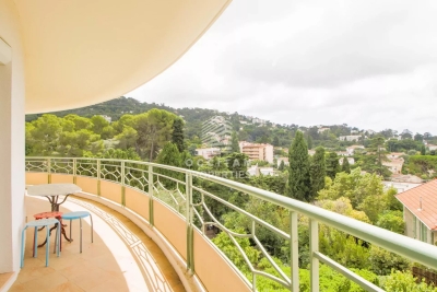 Appartement à vendre à CANNES Roquestéron - 3 pièces - 62 m² 