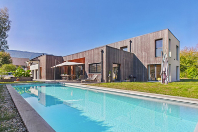 Maison à vendre à VIVIERS-DU-LAC  - 8 pièces - 233 m² 