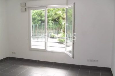 Appartement &agrave; louer &agrave; NICE  - 1 pi&egrave;ces - 20 m&sup2; 
