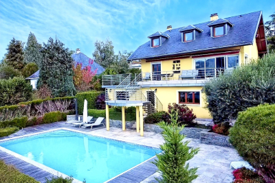 Maison à vendre à TRESSERVE  - 8 pièces - 217 m² 