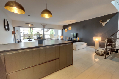 Appartement à vendre à VIVIERS-DU-LAC  - 4 pièces - 190 m² 