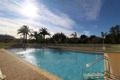 Appartement &agrave; louer &agrave; ANTIBES Lagare - 2 pi&egrave;ces - 51 m&sup2; 