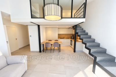 Appartement &agrave; louer &agrave; VALBONNE  - 2 pi&egrave;ces - 42 m&sup2; 