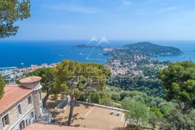 Maison à vendre à VILLEFRANCHE-SUR-MER Peillon - 11 pièces - 700 m² 