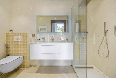 Appartement à Cannes &agrave; louer à partir de 29 000 € / semaine, Photo 15