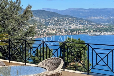 Maison à vendre à THÉOULE-SUR-MER  - 6 pièces - 180 m² 