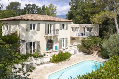 House to rent in VALBONNE  - 7 rooms - 220 m&sup2; 