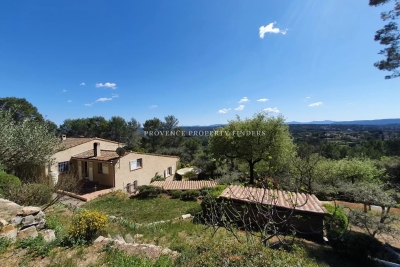 Maison à vendre à LORGUES  - 6 pièces - 230 m² 