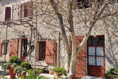 Maison à vendre à EYGALIÈRES  - 5 pièces - 115 m² 