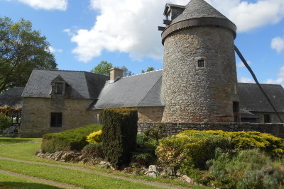 Maison à vendre à ST ETIENNE DE MONTLUC  - 7 pièces - 200 m² 