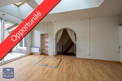 Maison à vendre villa quartier saint montant 