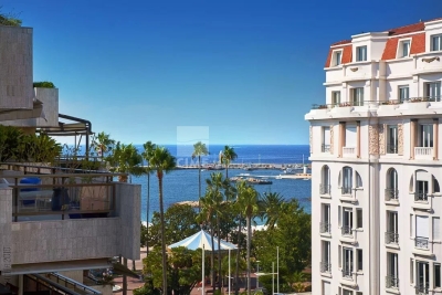 Apartment for sale in CANNES  - 4 rooms - 152 m&sup2; 