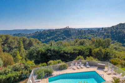 Maison &agrave; vendre &agrave; ST-PAUL-DE-VENCE Beuil - 11 pi&egrave;ces - 210 m&sup2; 